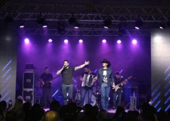 Festa da Padroeira 2026: show de Talis & Welinton é destaque em primeiro fim de semana do evento
