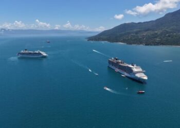 Navios de cruzeiro voltam à Ilhabela com 12 mil passageiros e tripulantes