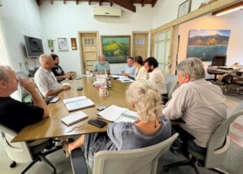 Prefeito de Ilhabela aciona Agência Reguladora e cobra punições à Sabesp por falhas no abastecimento em Ilhabela