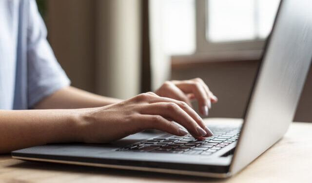 Prefeitura de Ilhabela abre inscrições para novos pedidos do Programa Bolsa de Estudos até 28 de fevereiro