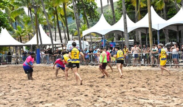 Verão Ilhabela Viva 2026 abre programação com disputas de beach soccer, rugby e hand beach