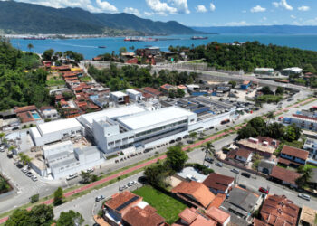 Toninho Colucci lidera o maior investimento da história no Hospital Mário Covas e eleva a saúde pública de Ilhabela