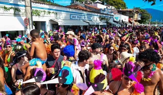 Banho da Dorotéia agita e refresca foliões de Ilhabela a partir deste sábado (14)