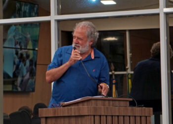 Colucci destaca Educação e Saúde e avanços estruturais durante prestação de contas na Câmara