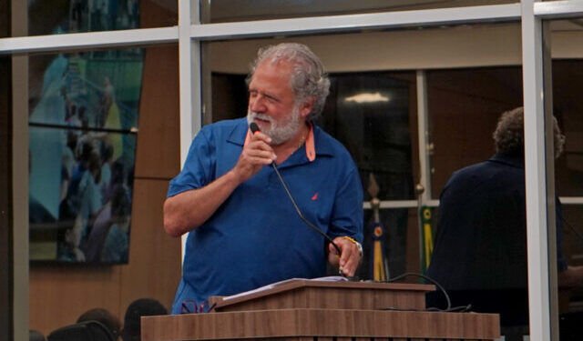 Colucci destaca Educação e Saúde e avanços estruturais durante prestação de contas na Câmara