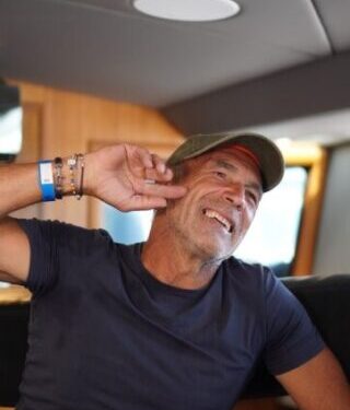 Ilhabela recebe Mike Horn, explorador que cruzou o Ártico e completou a volta ao mundo