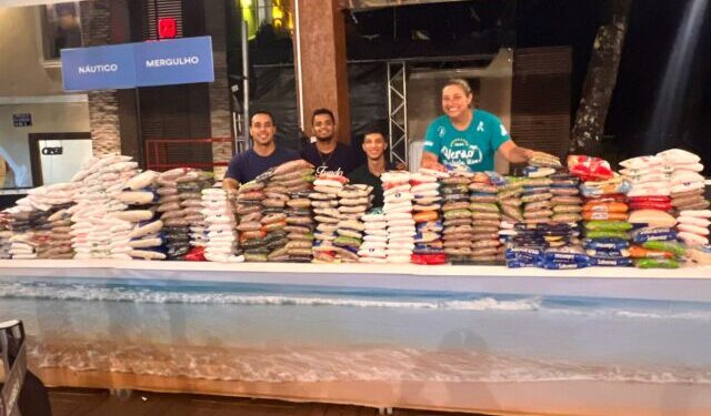 Prefeitura de Ilhabela arrecada uma tonelada de alimentos no primeiro dia de entrega de pulseiras para desfile das escolas de samba