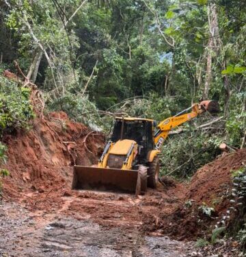 Prefeitura de Ilhabela intensifica trabalhos e não mede esforços para liberar Estrada-Parque Castelhanos após fortes chuvas