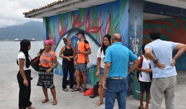 Prefeitura de Ilhabela resgata turistas e moradores que estavam temporariamente isolados em Castelhanos devido às chuvas