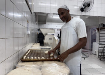 Única do Litoral Norte, Panificação Escolar de Ilhabela produz cerca de 11 mil pães por dia para a rede municipal