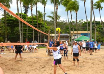 Verão Ilhabela Viva movimenta Arena Perequê e Praia Grande com programação esportiva e recreativa neste fim de semana