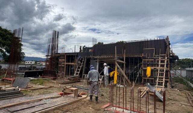 Obras do Ruy Barbosa Residencial avançam mesmo com temporada de chuvas em Caraguá