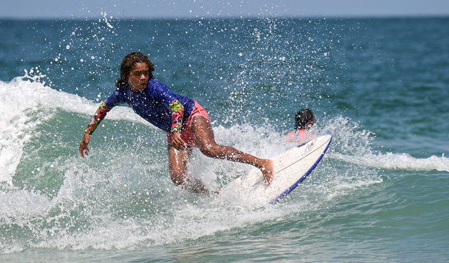 Atletas caiçaras de Ilhabela são premiados no 6º Campeonato de Surf do Bonete