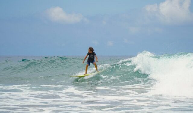Campeonato de Surf das Comunidades Tradicionais chega à Praia do Bonete neste sábado (7)