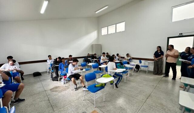 Ilhabela inicia aulas do Ensino Médio Cívico-Municipal