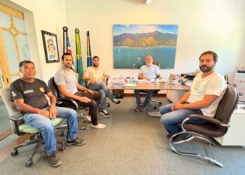 Prefeito Toninho Colucci cobra melhorias no transporte público e reforça fiscalização do serviço