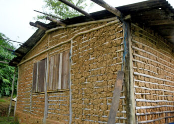 Prefeitura de Ilhabela avança com Programa Casa Caiçara na comunidade de Castelhanos