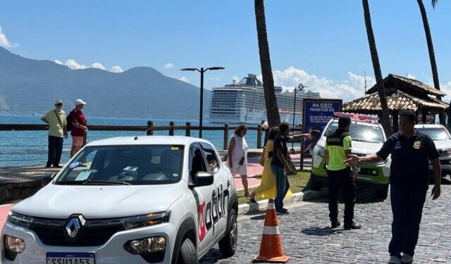 Prefeitura de Ilhabela realiza fiscalização no transporte por aplicativos na Vila