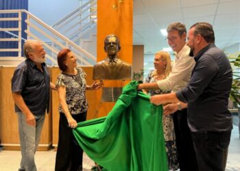 Prefeitura de Ilhabela reforça valorização da educação com homenagem a Antônio Veronezi