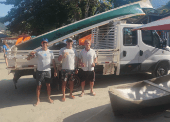 Atletas do remo de Ilhabela fazem dobradinha e conquistam pódios na 4ª Corrida de Canoa Caiçara dos 3 irmãos em Ubatuba