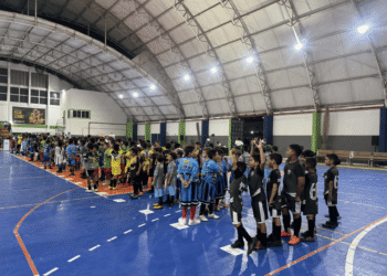 Campeonato Municipal de Futsal de Base estreia com grande participação e reforça investimento da Prefeitura de Ilhabela no esporte de base