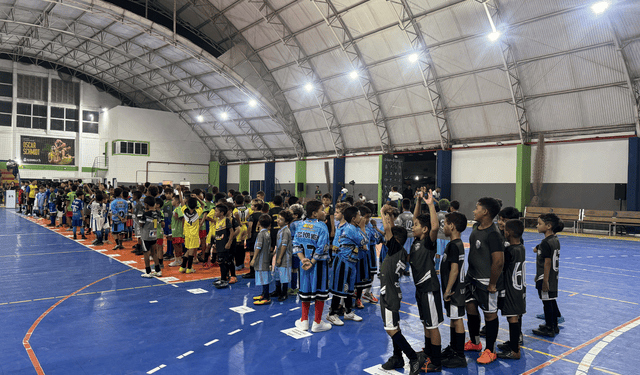 Campeonato Municipal de Futsal de Base estreia com grande participação e reforça investimento da Prefeitura de Ilhabela no esporte de base