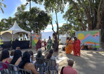 Circuito Sesc estreia em Ilhabela com programação diversificada e ampla participação do público