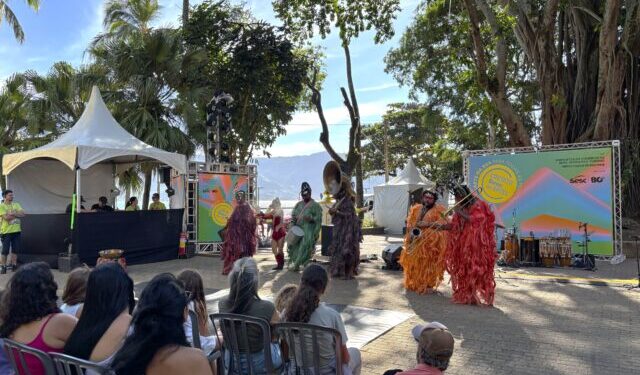 Circuito Sesc estreia em Ilhabela com programação diversificada e ampla participação do público