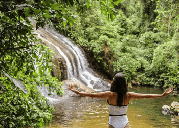 Com fim do verão, outono abre temporada ideal para trilhas e aventura em Ilhabela