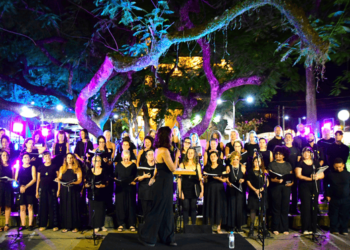 Orquestra Popular de Ilhabela reúne cerca de 500 pessoas na abertura da temporada 2026