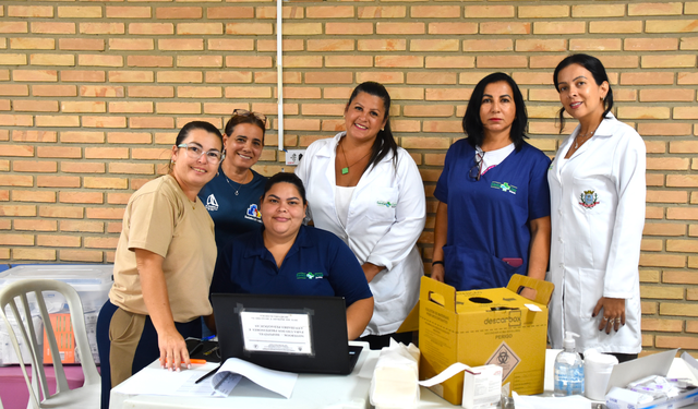 Vacinação nas escolas de Ilhabela avança e ultrapassa 150 doses aplicadas