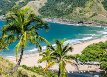Ilhabela conquista reconhecimento internacional com Praia do Bonete entre as melhores do mundo