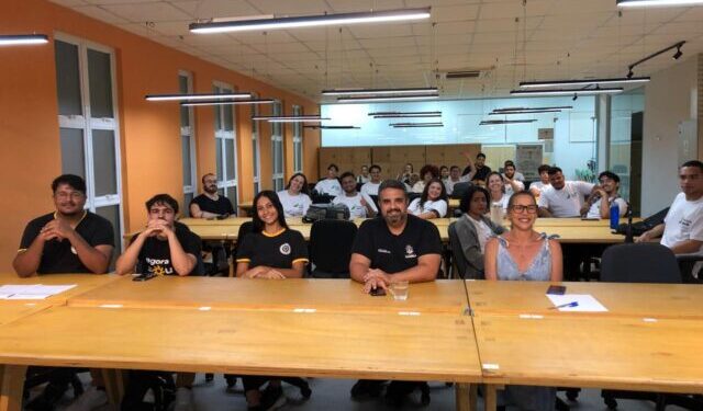 Mãe solo de Ilhabela muda de vida após qualificação em tecnologia e conquista o primeiro carro