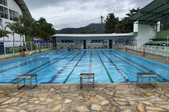 Prefeitura de Ilhabela abre inscrições para aulas gratuitas de natação nesta quarta-feira (17)