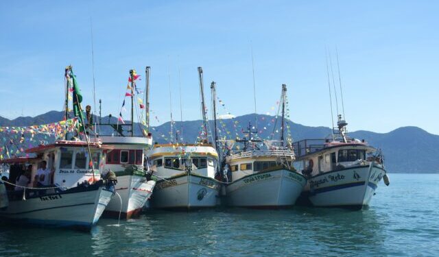 Procissão Marítima de São Pedro reúne fé e tradição centenária em Ilhabela a partir desta quinta-feira (25)