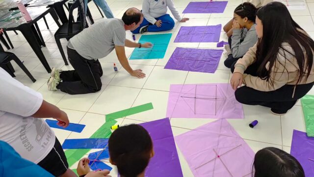 Projeto interdisciplinar une poesia, ciência e geometria em Ilhabela
