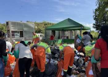 Secretaria de Meio Ambiente realiza análise gravimétrica dos resíduos domiciliares de Ilhabela para aprimorar gestão de resíduos sólidos