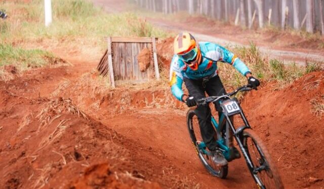 Atleta de Ilhabela disputa Campeonato Brasileiro de Downhill com apoio da Prefeitura