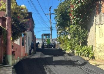 Buraco do Morcego recebe recapeamento asfáltico e ganha mais segurança para moradores