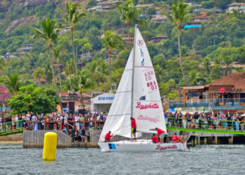 Desfile dos barcos na Vila é um dos destaques da 53ª Semana Internacional de Vela de Ilhabela