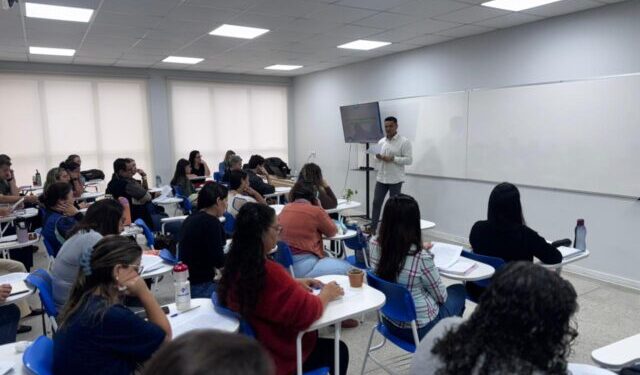 Diretores da rede municipal participam de replanejamento para segundo semestre letivo