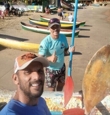 Dupla de Ilhabela participa da Corrida de Canoa Caiçara em Ubatuba