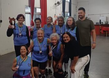 Ilhabela é vice-campeã nas categorias 45+ e 70+ do Torneio de Vôlei Adaptado de Paraibuna