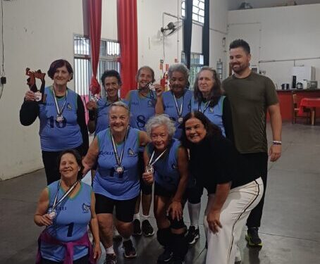 Ilhabela é vice-campeã nas categorias 45+ e 70+ do Torneio de Vôlei Adaptado de Paraibuna