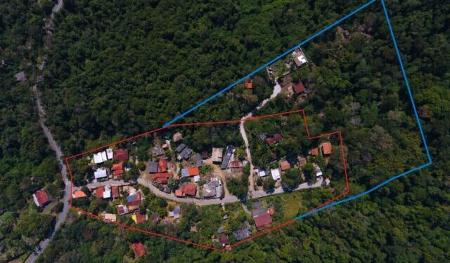 Prefeitura de Ilhabela entrega autorizações de emplacamento para 67 famílias do Núcleo Bexiga