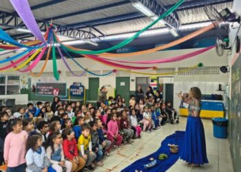 Rede Municipal de Ilhabela retoma aulas e recebe mais de seis mil estudantes para segundo semestre letivo
