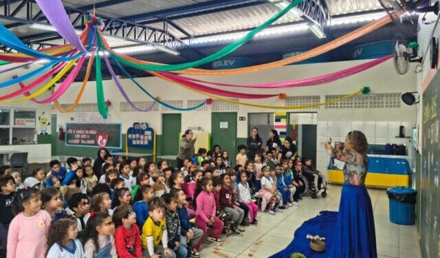 Rede Municipal de Ilhabela retoma aulas e recebe mais de seis mil estudantes para segundo semestre letivo