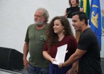 Contemplados pela Lei Aldir Blanc assinam termos e iniciam nova etapa dos projetos culturais em Ilhabela