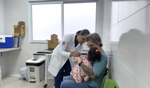 Ilhabela reforça vacinação no Dia D com mais de 500 doses aplicadas