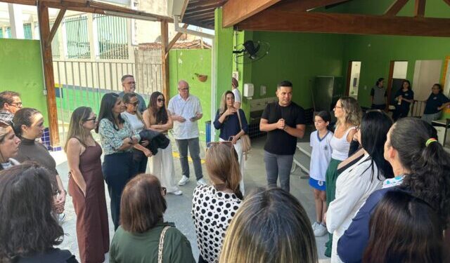 MEC destaca qualidade da Educação em Tempo Integral de Ilhabela em encontro realizado no município